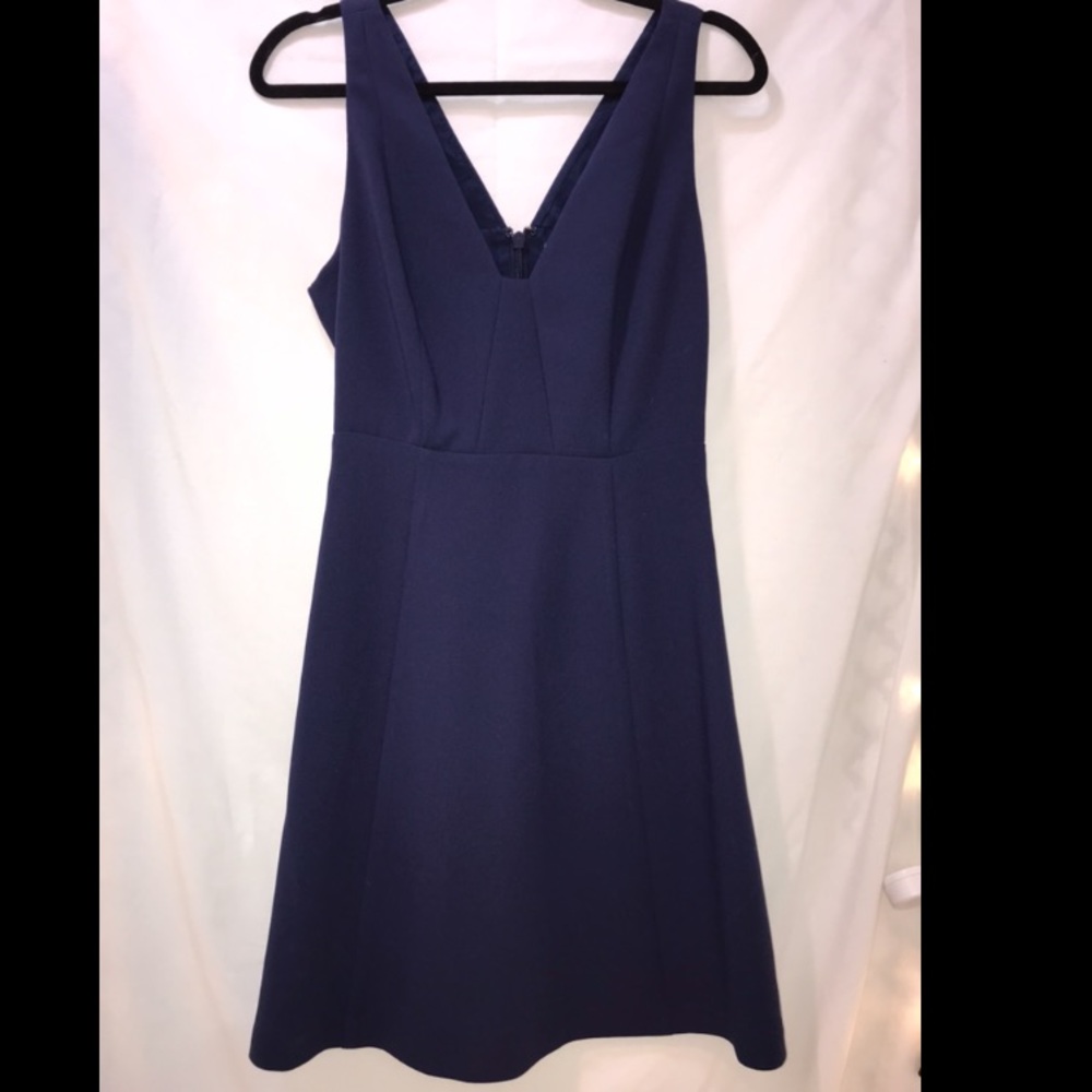 ‼️BCBG‼️ MINI BLUE WORN TWICE. Lace detail on back
